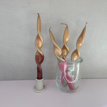 Lade das Bild in den Galerie-Viewer, Weihnachtsset | gedrehte Kerzen | 4er Set | CURLY EEVI |