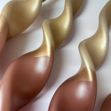 Lade das Bild in den Galerie-Viewer, Weihnachtsset | gedrehte Kerzen | 4er Set | CURLY IBEN |