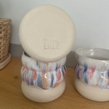Lade das Bild in den Galerie-Viewer, Keramik Becher | BUNTE WELLE |
