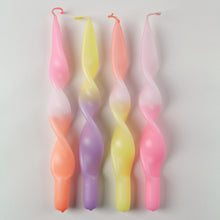 Lade das Bild in den Galerie-Viewer, Weihnachtsset | gedrehte Kerzen | 4er Set | CURLY NOLA |