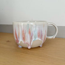 Lade das Bild in den Galerie-Viewer, XL Keramik Tasse mit Drops | BUNT |
